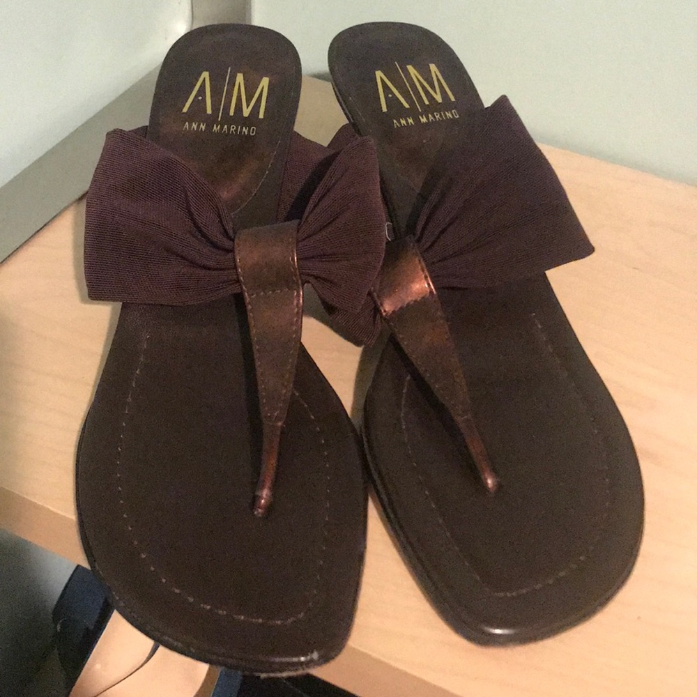 Ann Marino Brown Sandals with Bow